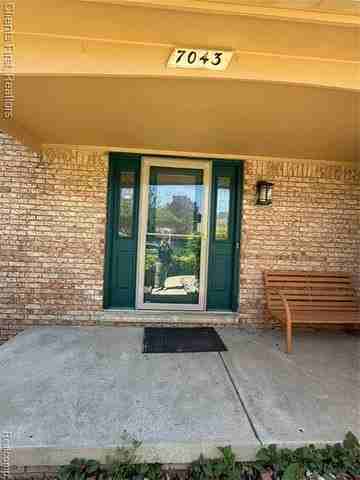 7043 Foxridge Dr - Photo 3 of 49