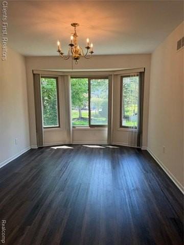 7043 Foxridge Dr - Photo 6 of 49