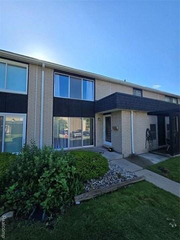 30107 Lorraine Ave #4