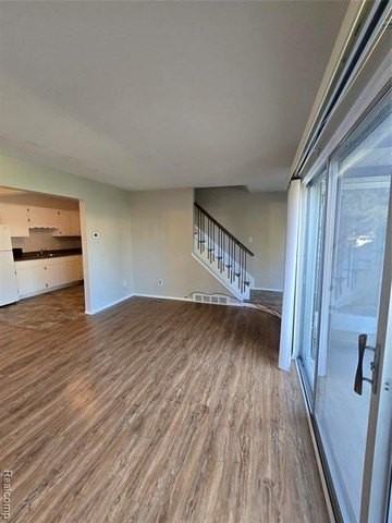 30107 Lorraine Ave #4 - Photo 3 of 25