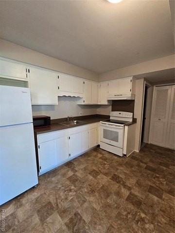 30107 Lorraine Ave #4 - Photo 7 of 25