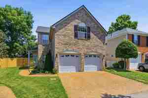 featured image of 85 Heaton Close #1