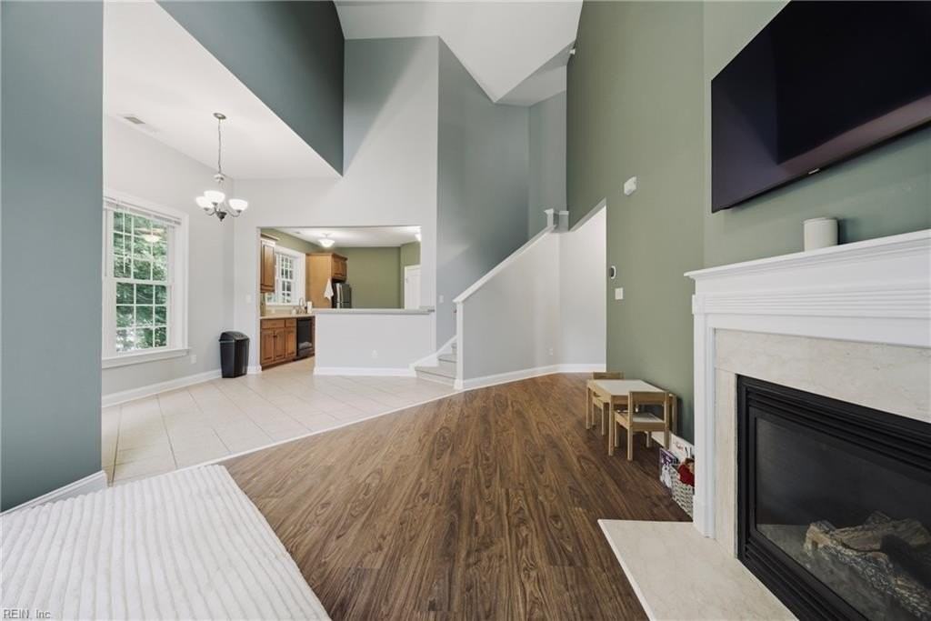 202 Lakeview Cv - Photo 4 of 40