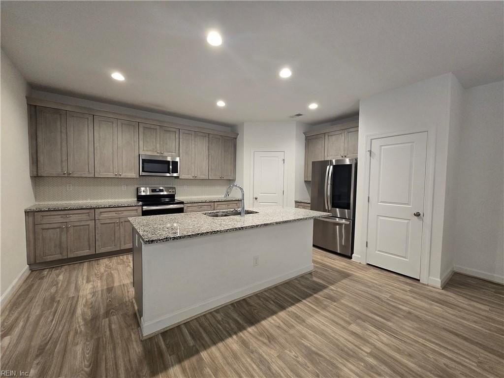 2502 Fieldsway Dr - Photo 4 of 23