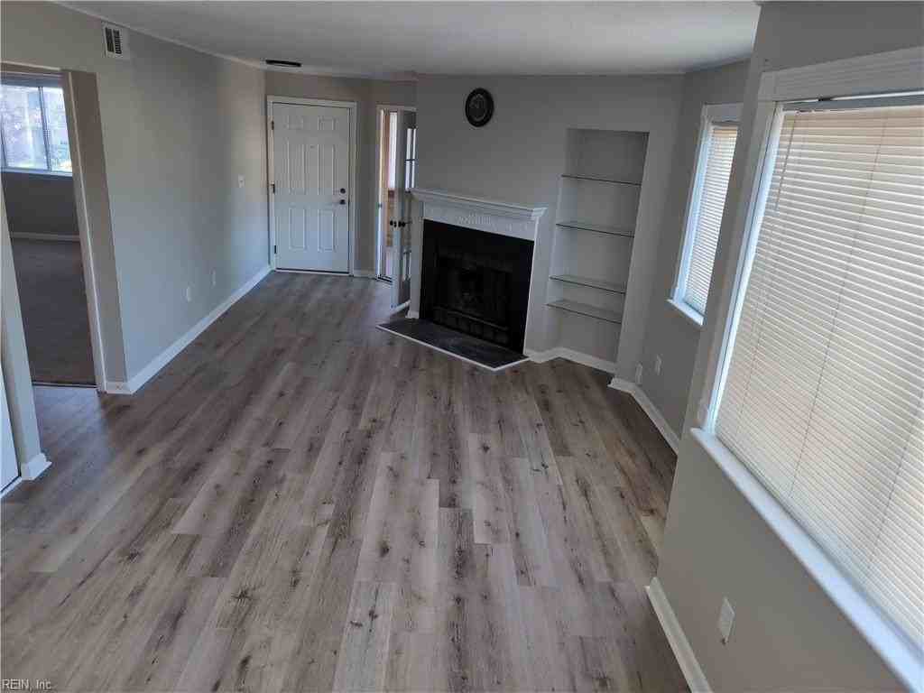 526 Glenn Regis Way - Photo 5 of 15