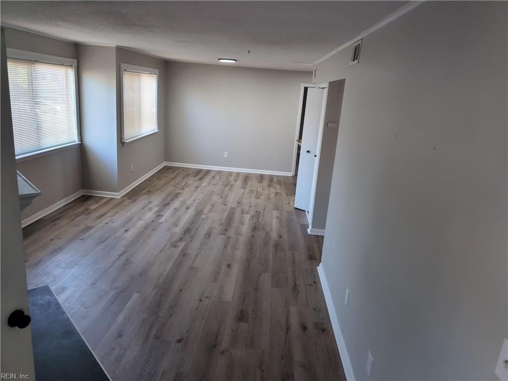 526 Glenn Regis Way - Photo 6 of 15