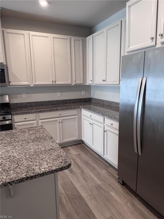 112 Stegg St - Photo 6 of 22