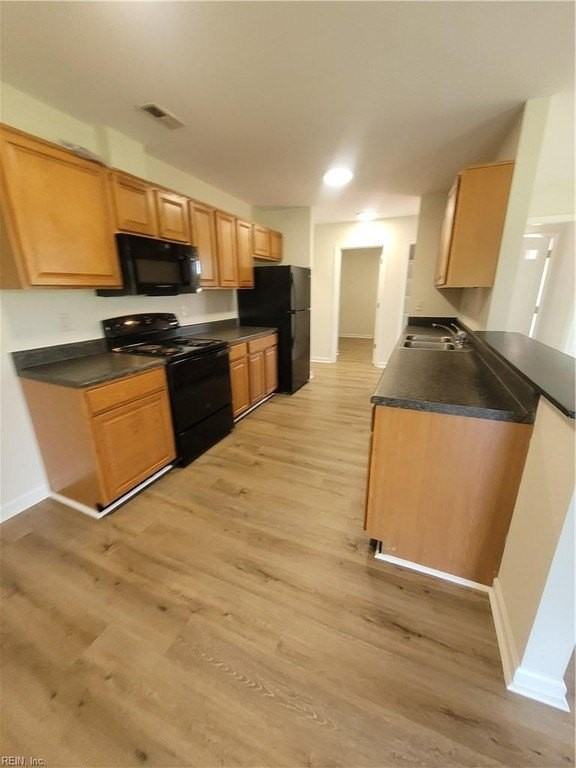 1564 Windsor Rd - Photo 5 of 17