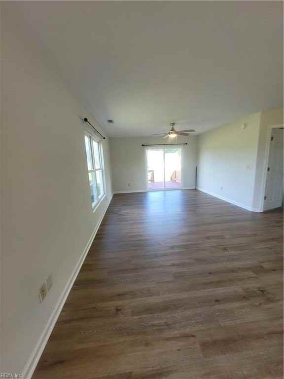 1564 Windsor Rd - Photo 6 of 17