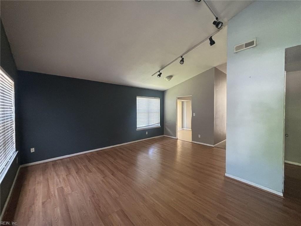 1728 Rueger St - Photo 3 of 9