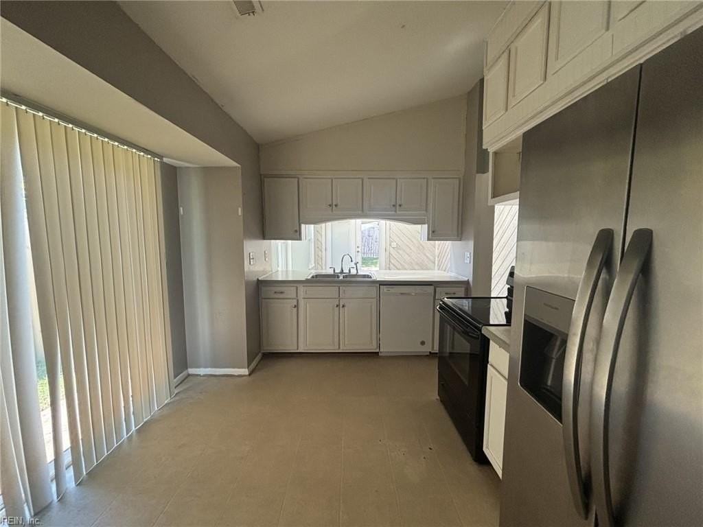1728 Rueger St - Photo 4 of 9