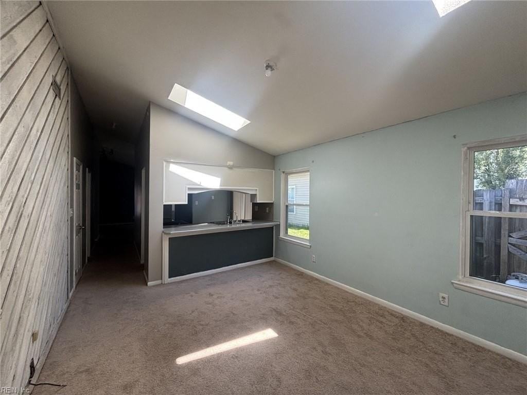 1728 Rueger St - Photo 5 of 9
