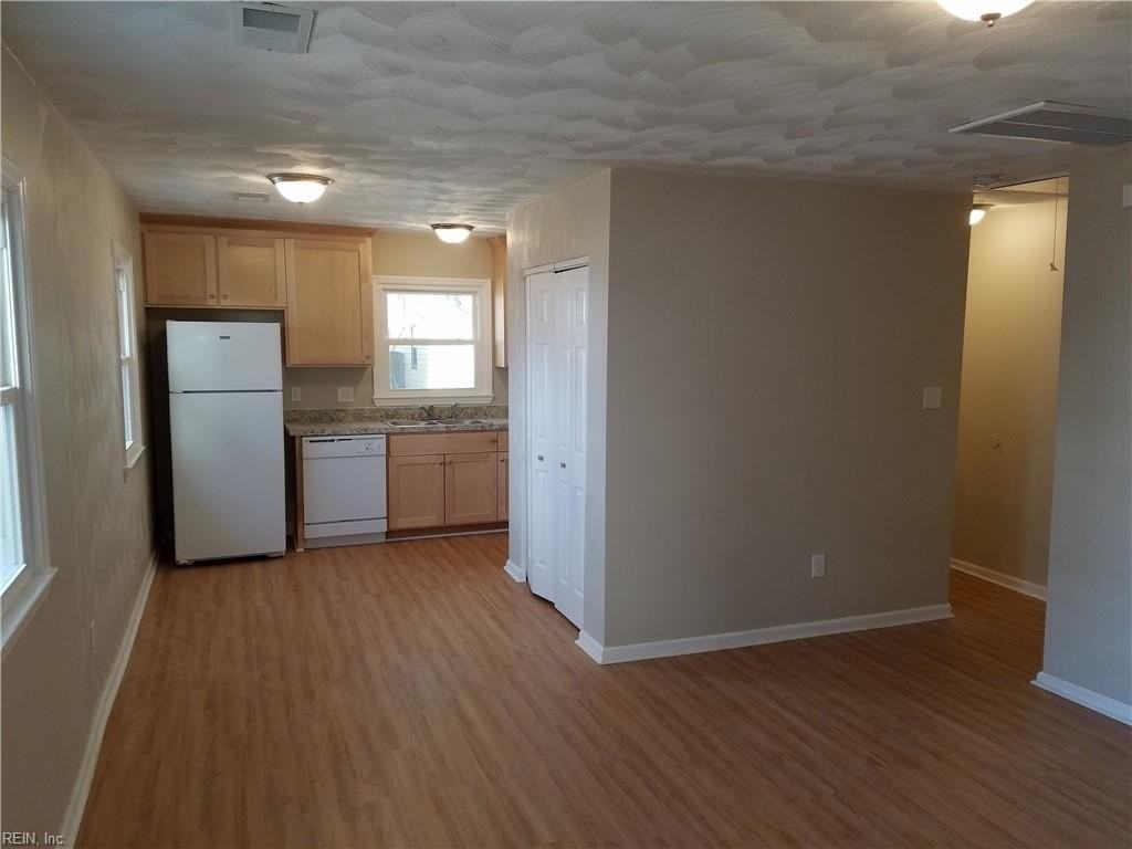 8021 Ransom Rd #AB - Photo 3 of 21