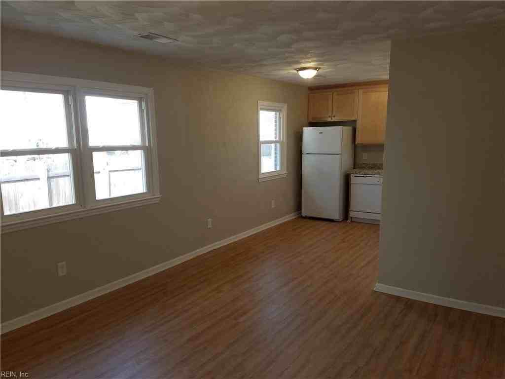 8021 Ransom Rd #AB - Photo 4 of 21