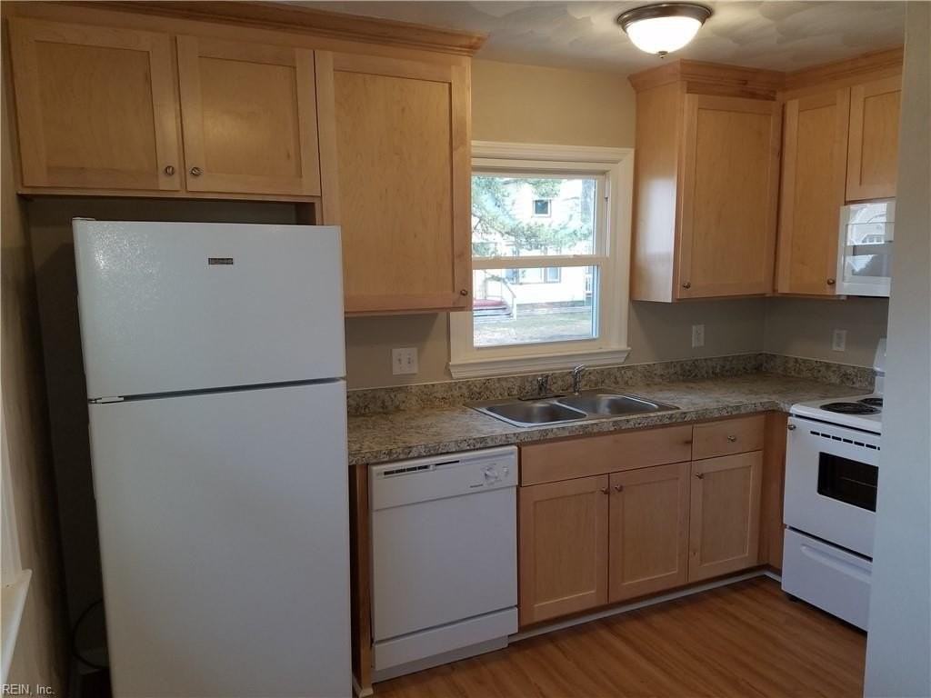 8021 Ransom Rd #AB - Photo 5 of 21
