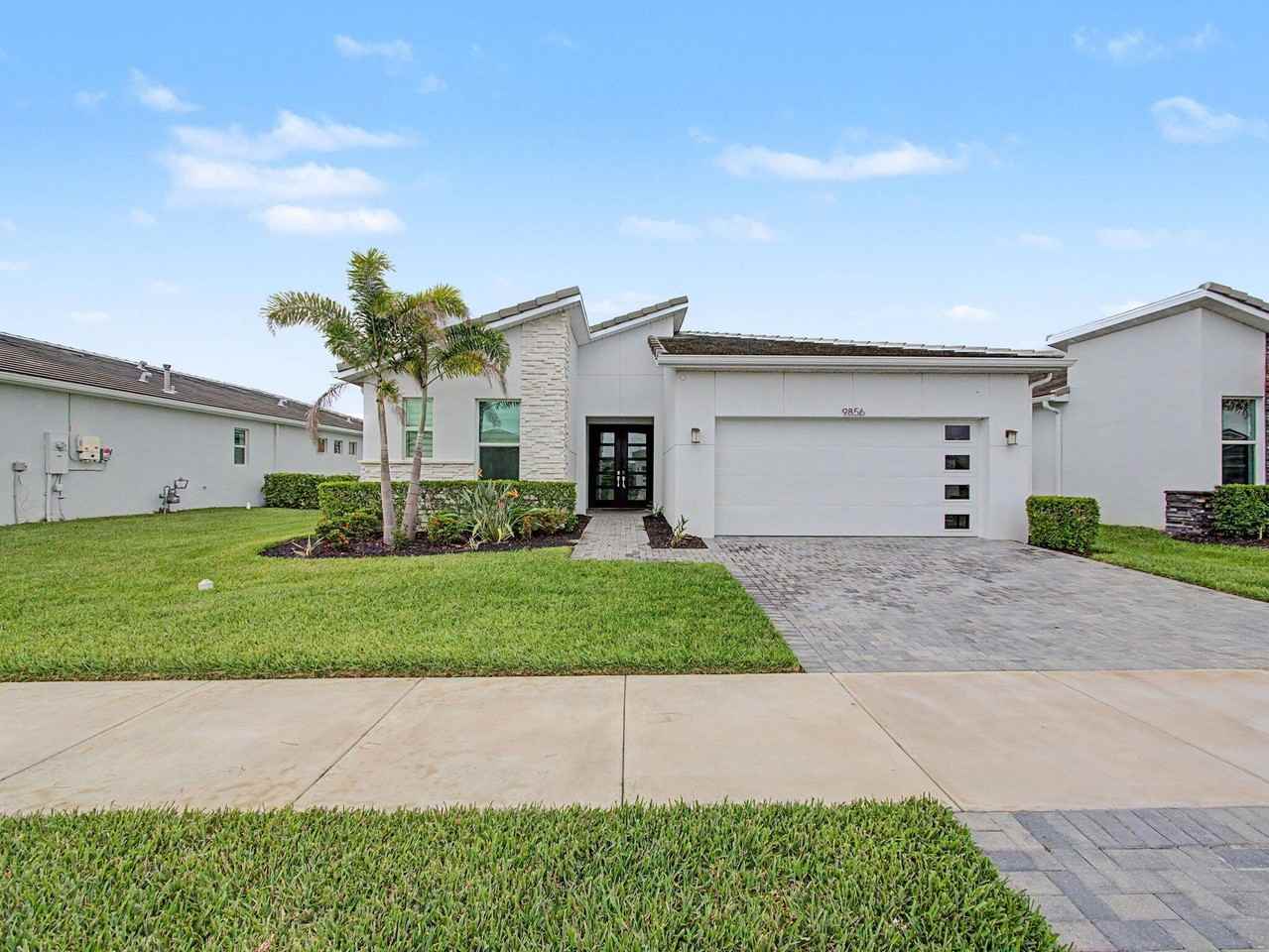 9856 Sw Isabelline Dr - Photo 2 of 50