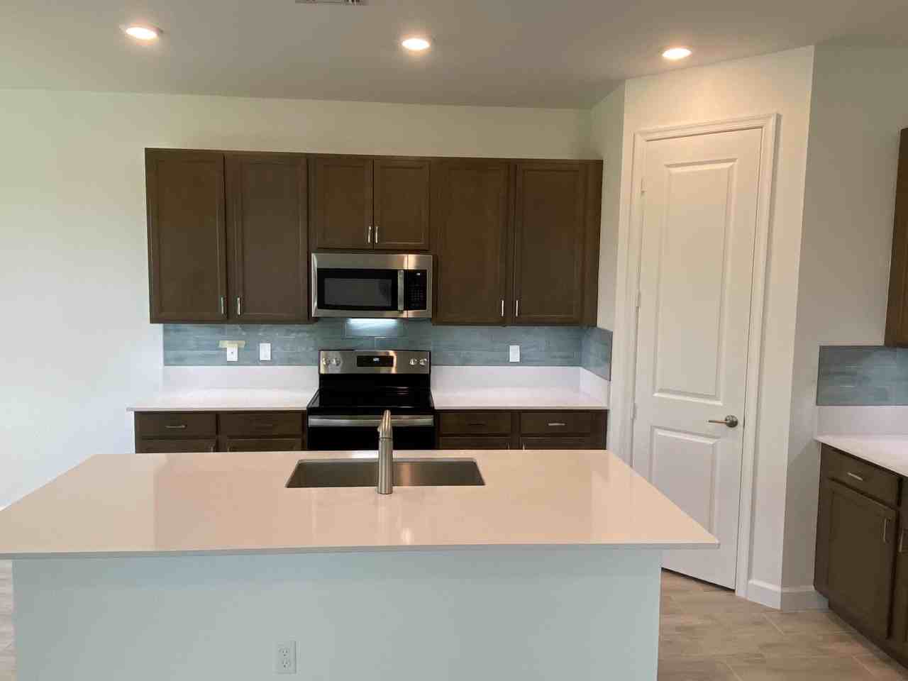 9001 Zevon Ct - Photo 6 of 19
