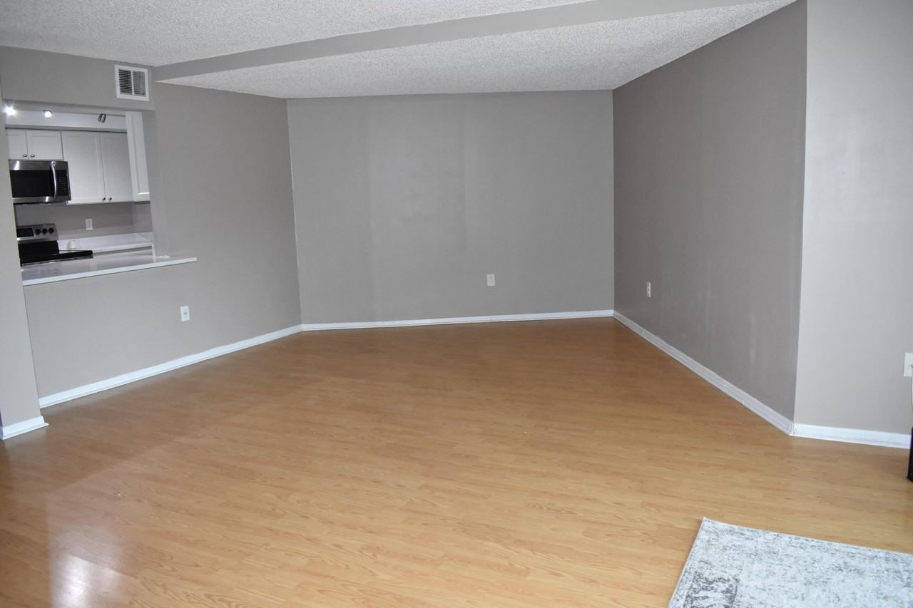 1201 River Reach Dr #207 - Photo 4 of 39