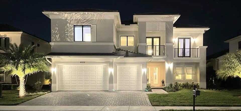 6930 Nw 27th Ave - Photo 2 of 32