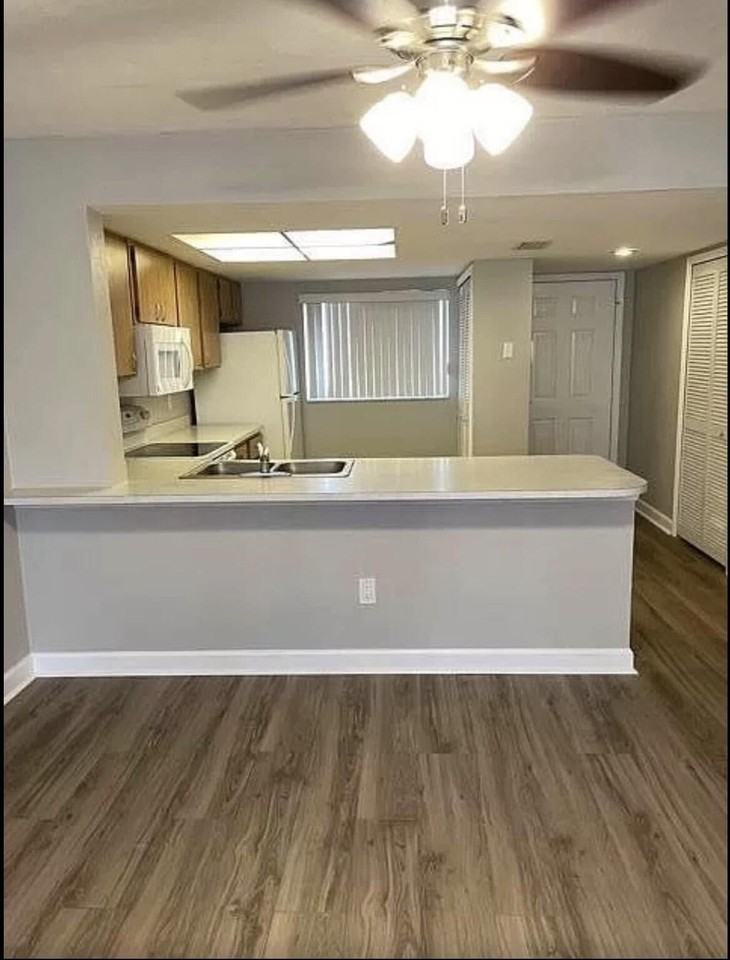 1605 Palm Beach Trace Dr - Photo 2 of 9