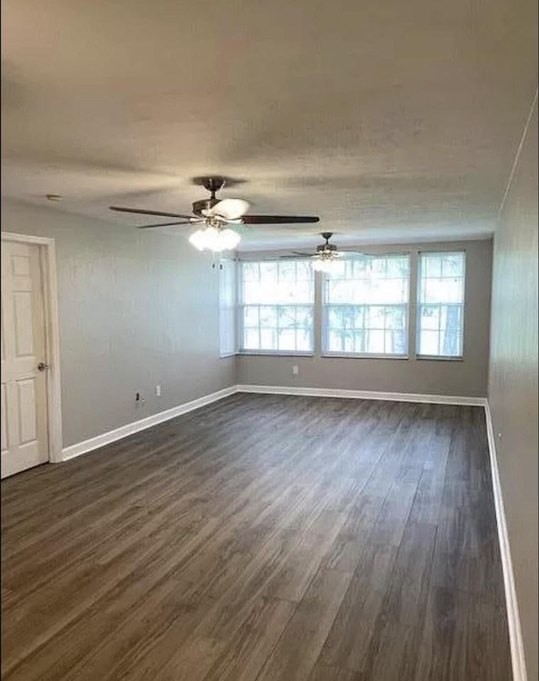 1605 Palm Beach Trace Dr - Photo 3 of 9