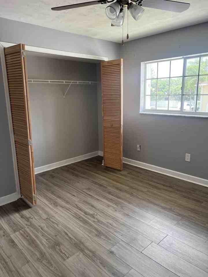 1605 Palm Beach Trace Dr - Photo 5 of 9