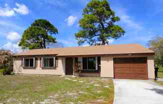 1618 Se Elkhart Ter - Photo 1 of 1