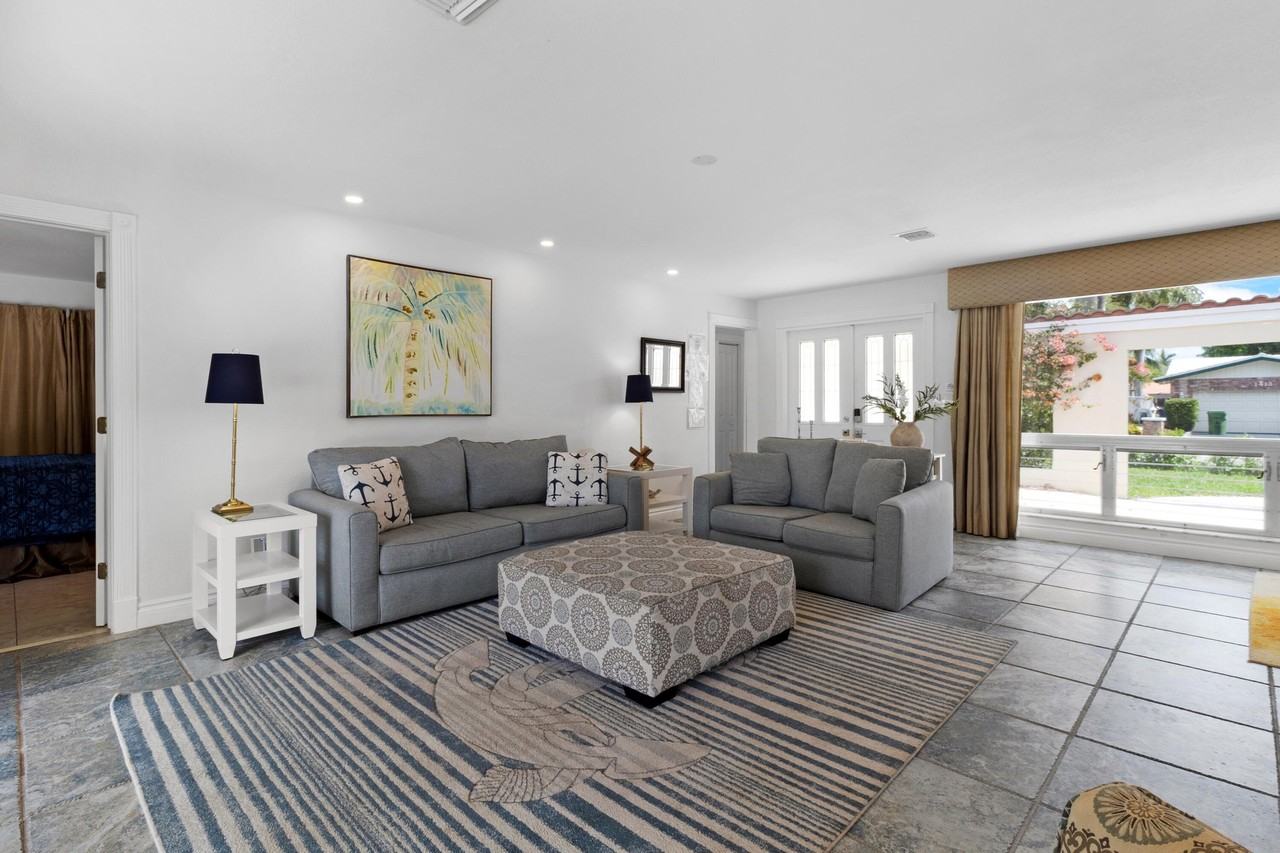 1418 Ne 57th Pl - Photo 6 of 40