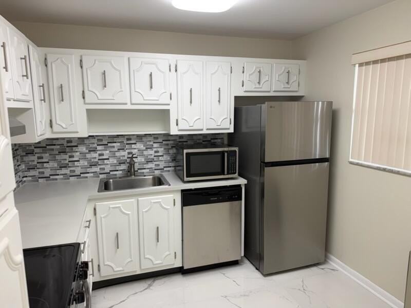 3000 Riverside Dr #201-1 - Photo 6 of 10