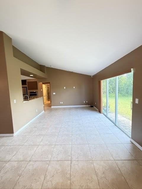 1319 Sw Granville Ave - Photo 5 of 35