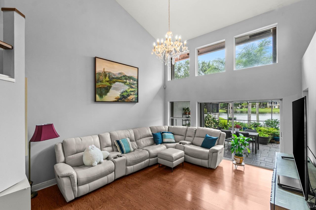2011 Nw 53rd St - Photo 4 of 50