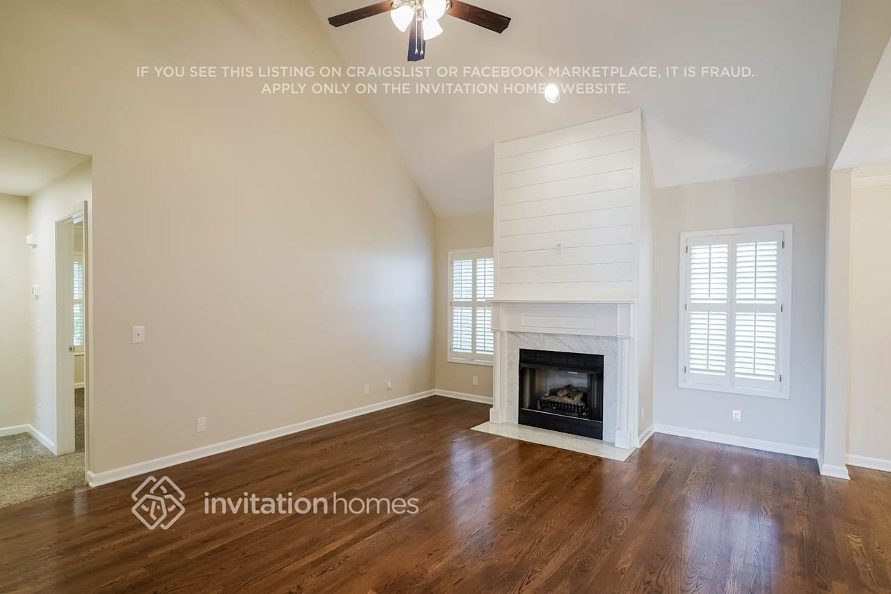 124 Fieldstone Ln - Photo 2 of 16