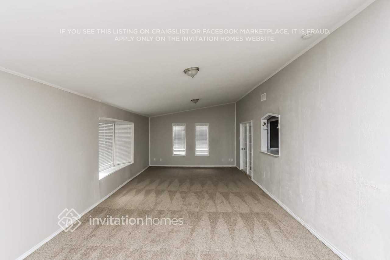 1613 Willowbrook St - Photo 7 of 16