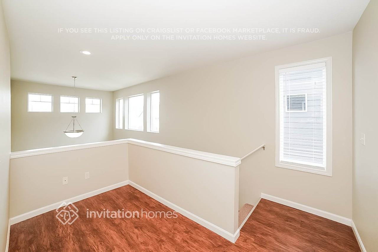 8114 164th St E - Photo 7 of 19