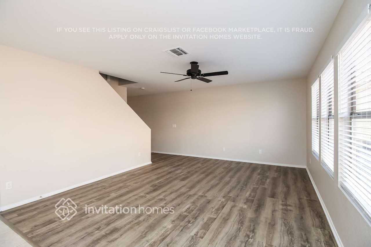 1546 S Danielson Way - Photo 2 of 16