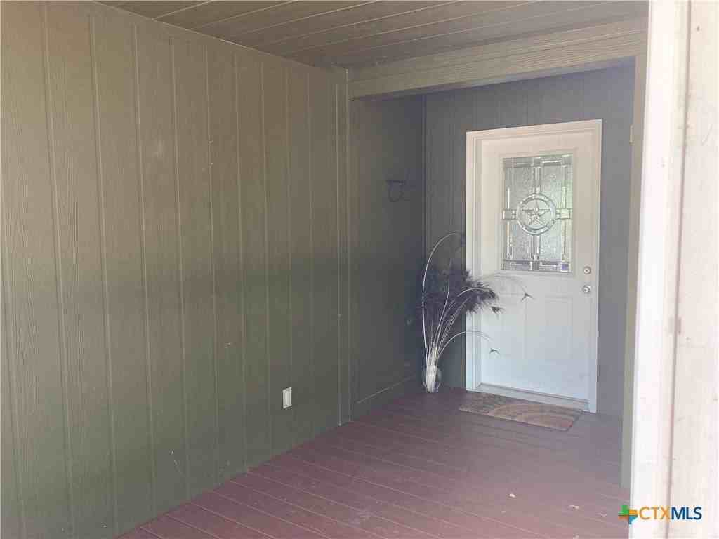 800 Thurman Rd - Photo 2 of 10