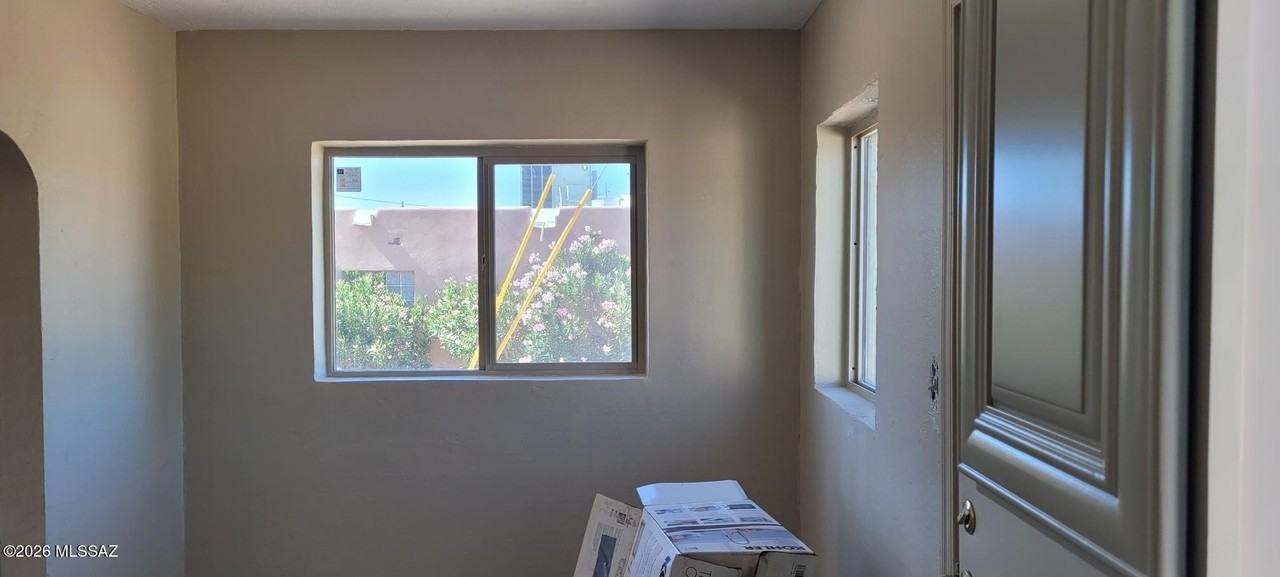 1032 N Catalina Ave - Photo 3 of 6