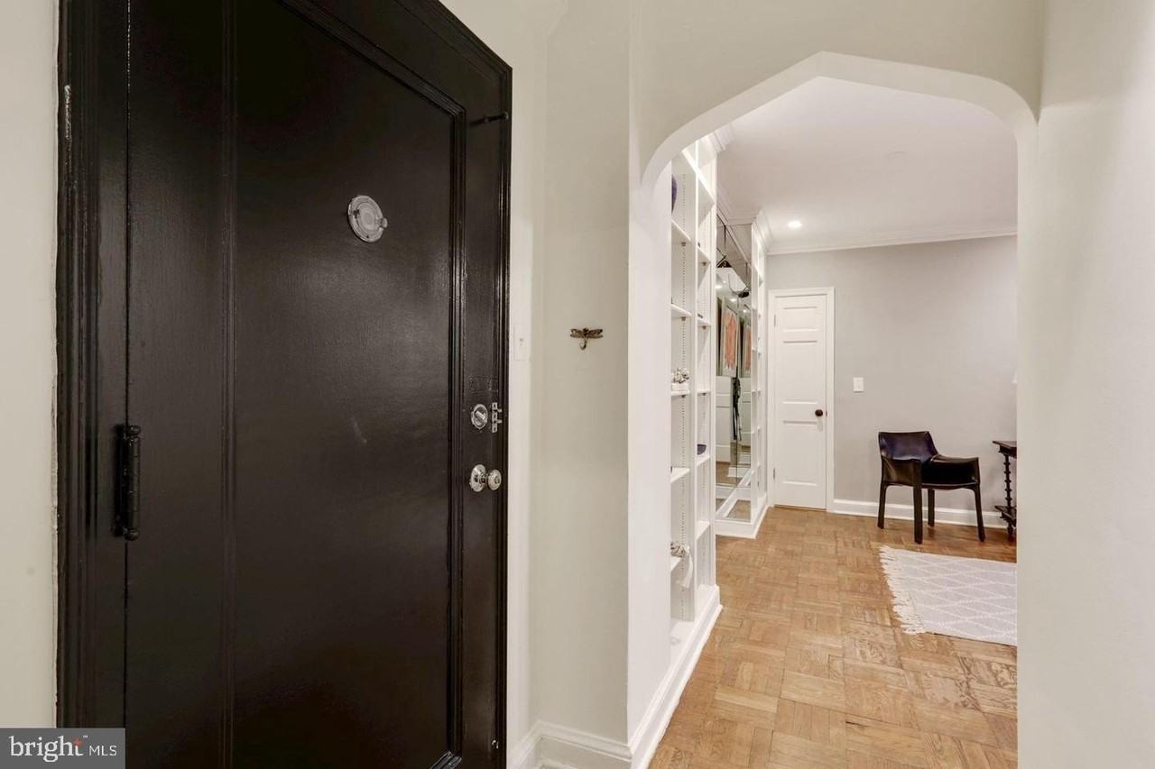 3051 Idaho Ave Nw #106 - Photo 4 of 19