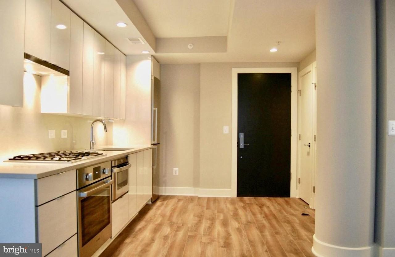 1311 13th St Nw #103 - Photo 2 of 11