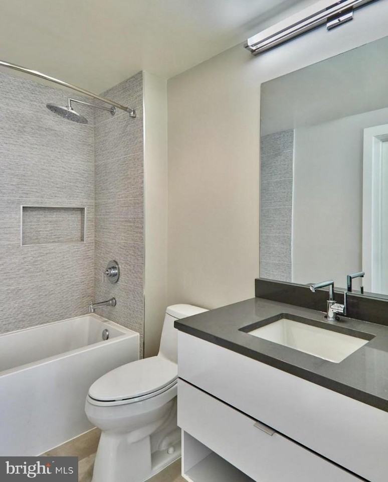 1311 13th St Nw #103 - Photo 5 of 11