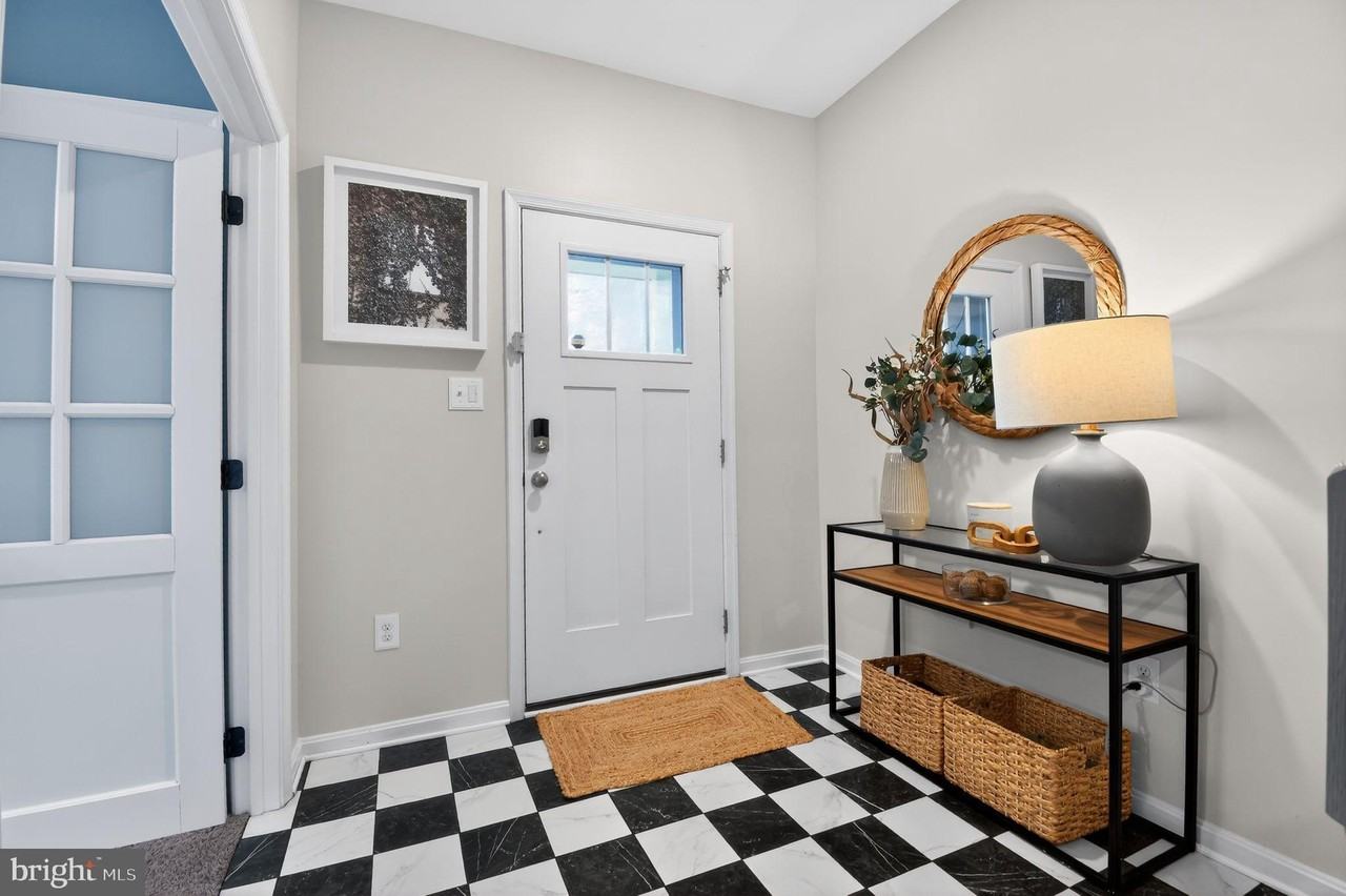 322 Bright Light Ct - Photo 3 of 36