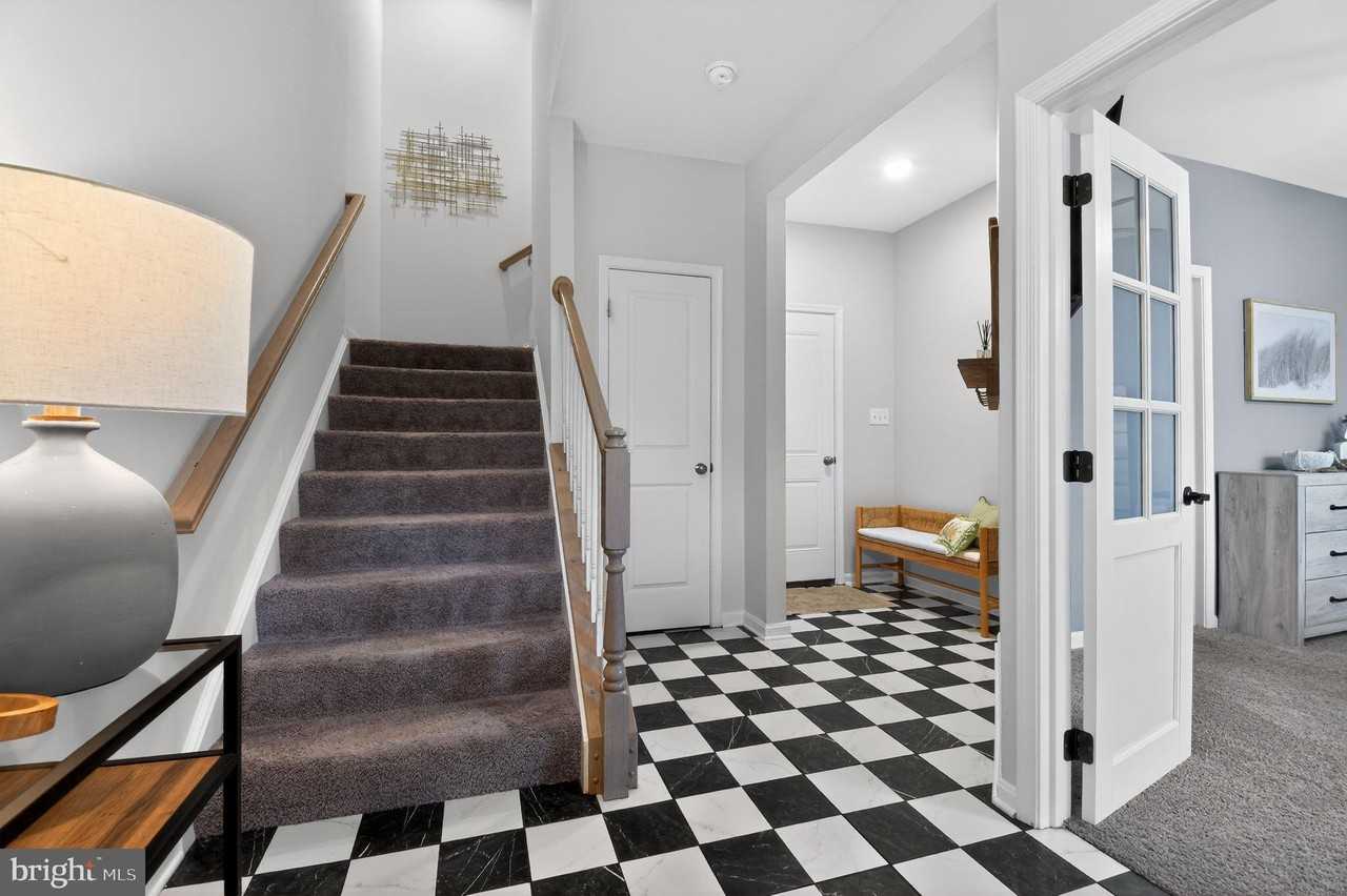 322 Bright Light Ct - Photo 7 of 36