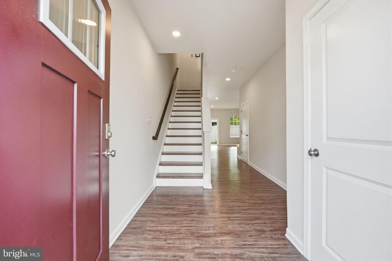 1806 Kellington Ct - Photo 3 of 31