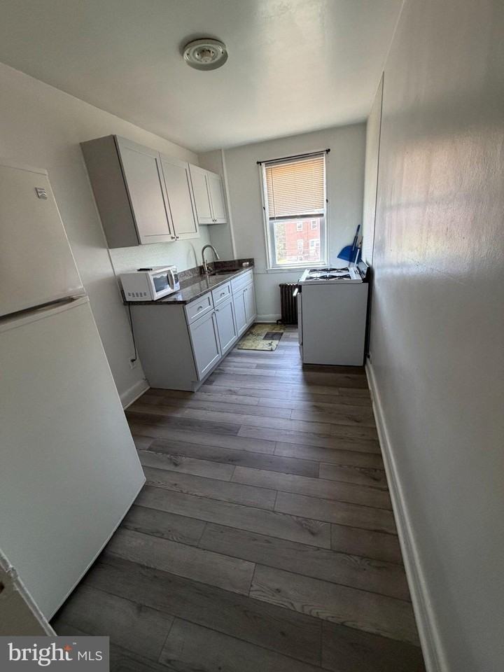 2936 Yorkway #2 - Photo 4 of 10