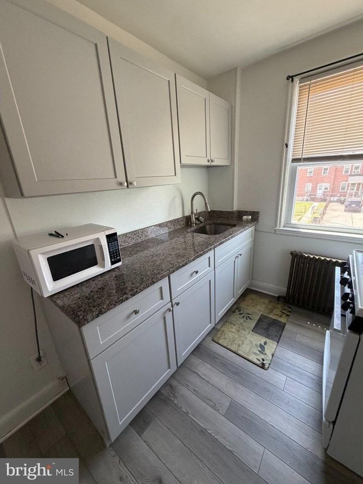 2936 Yorkway #2 - Photo 5 of 10