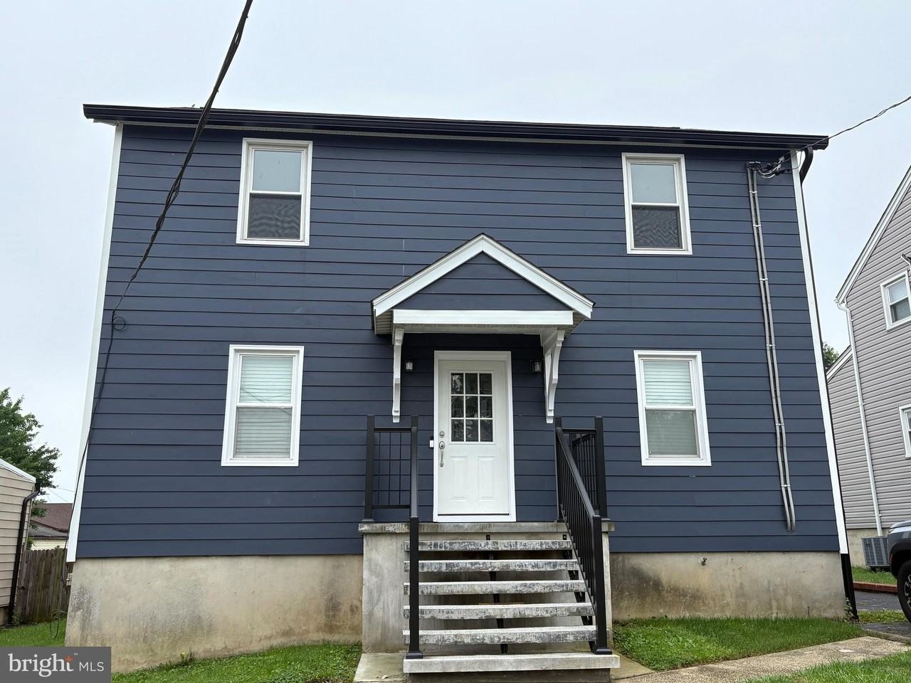 1708 Hall Ave #2