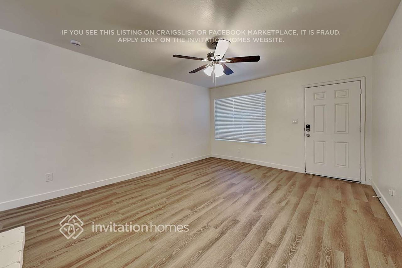 17845 N 43rd St - Photo 3 of 18