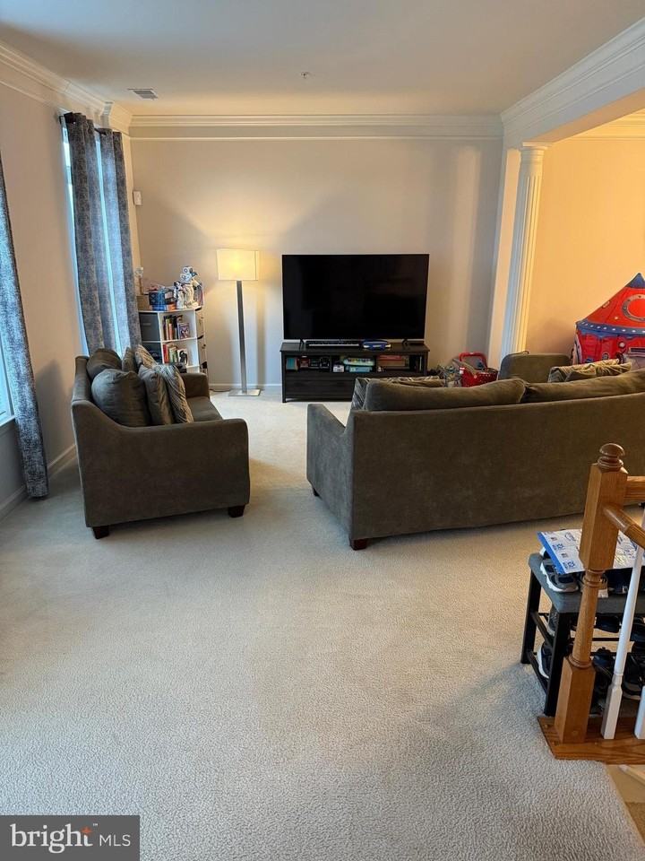 434 Parkview Ave #434 - Photo 5 of 26