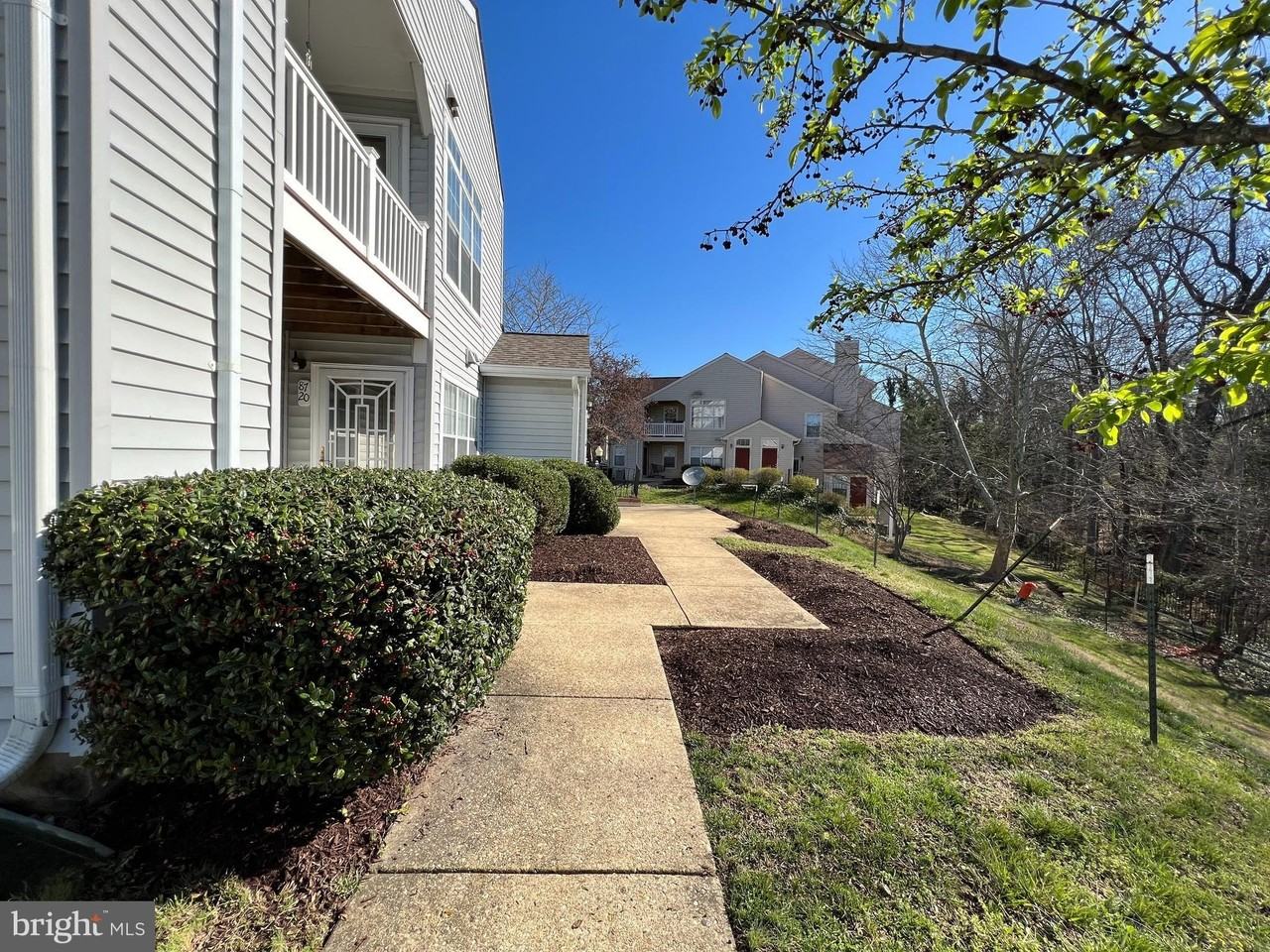 8720 Grasmere Ct #8720 - Photo 4 of 23
