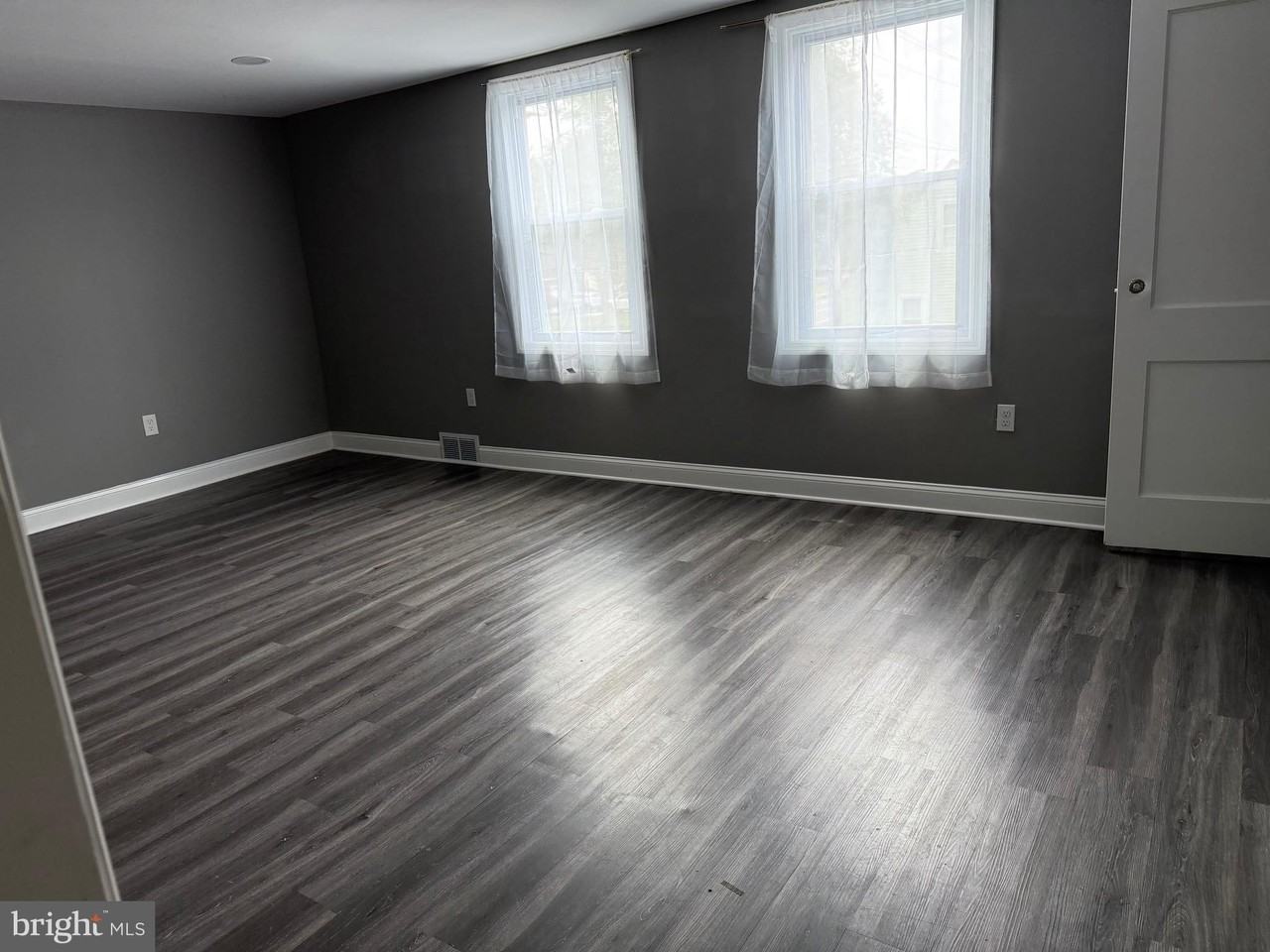 876 White Horse Ave #2ndFL - Photo 5 of 10